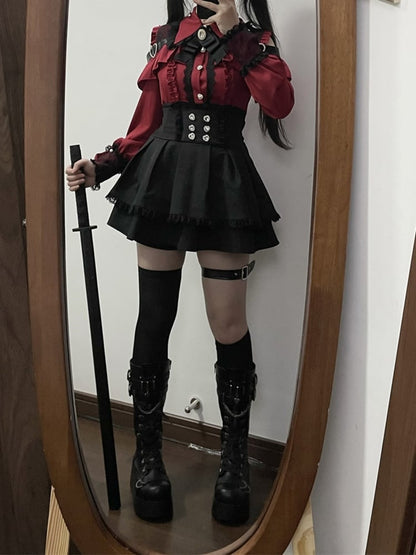 ダークレッドのハート型ボタン留めジライケイトップス（蝶ネクタイ付き）