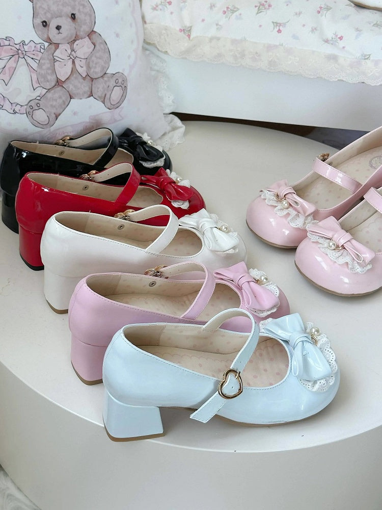 Chaussures Lolita roses à talon carré de 4,5 cm avec motif cœur et lanière à pression