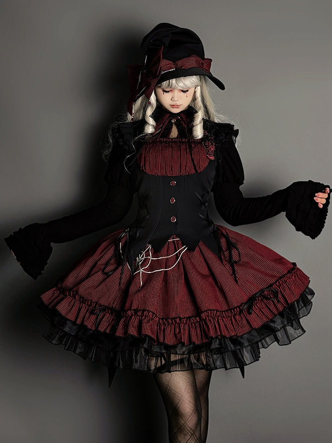 Oberteil mit langen Juliette-Ärmeln und Volantsaum in Schwarz