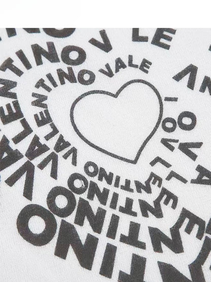 レターとビタースイートプリントのホワイトヘアネックラインアシンメトリー