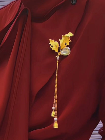 Leaf Detailing Golden Bead Brooch with