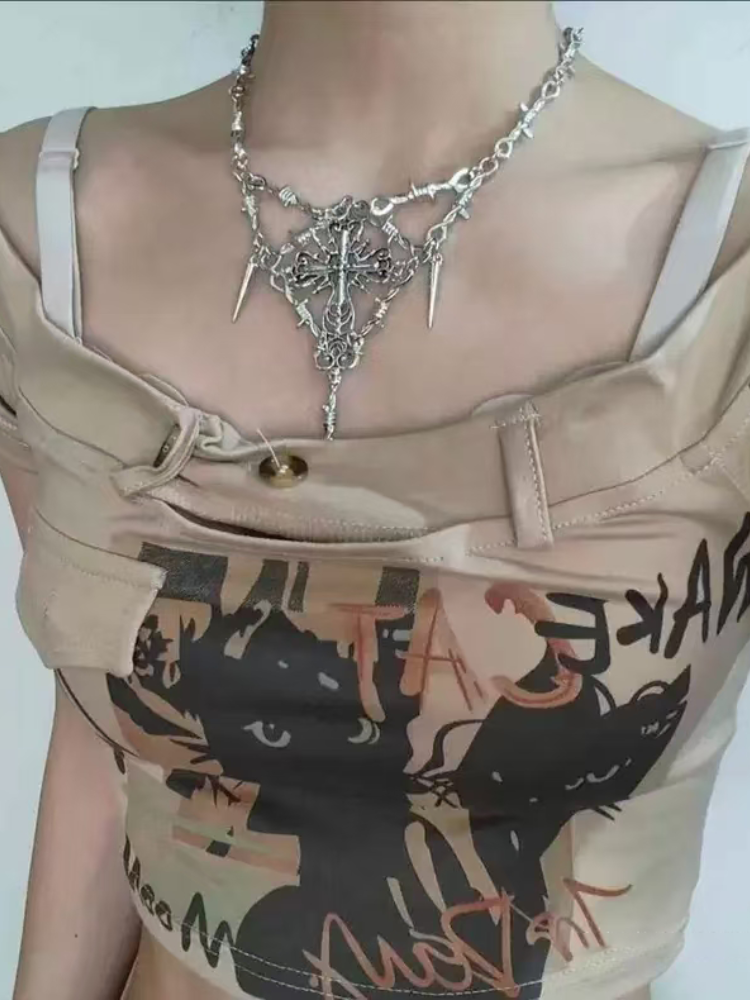 Silberne Ohrstecker in Rauten-/Herzform