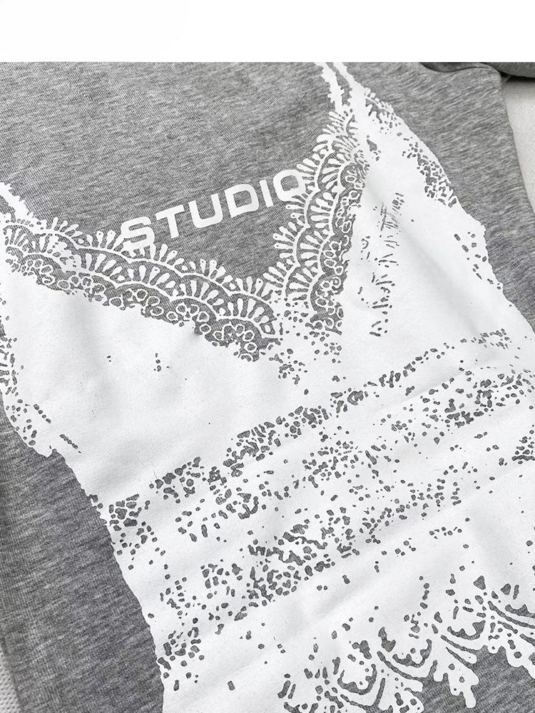 Weißes bedrucktes Spitzenbündchen-Top in Grau