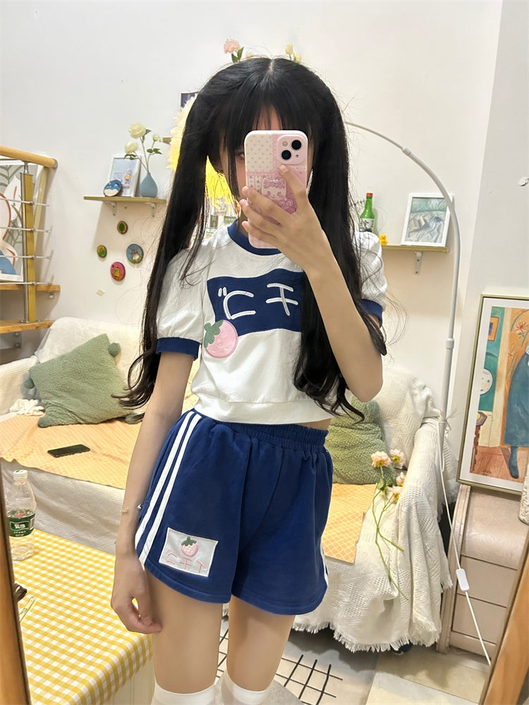 ネイビーブルーのゴムウエスト太もも丈ショートパンツ