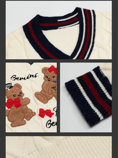 クリスマスミルクホワイトジンジャーブレッドベアアップリケVネックソフトセーター