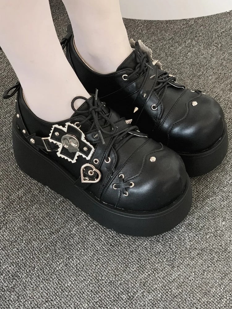 Studded Matte Accents Shoes Platform Gothic - Black