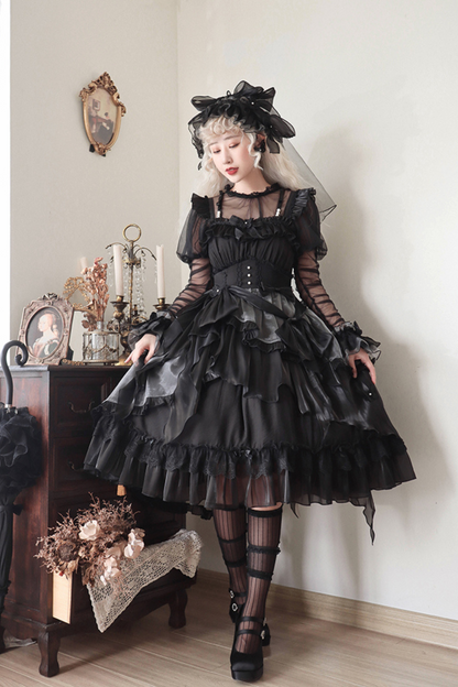 Kleid mit fliegenden großen Lolita-Ärmeln
