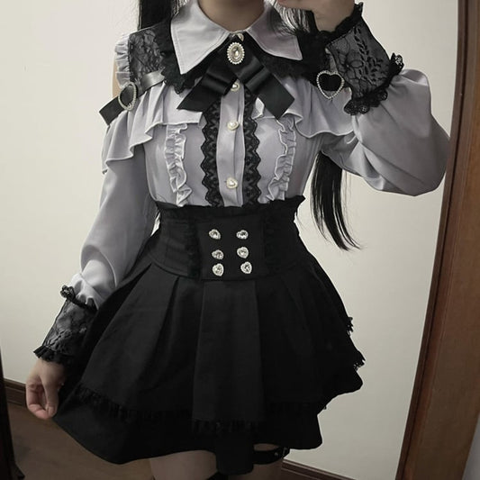 ダスティブルーのスウィートハートボタン留めジライケイトップス（蝶ネクタイ付き）