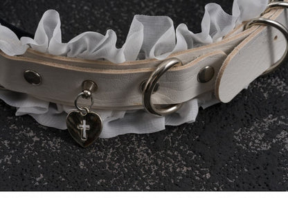 ホワイトゴシッククロススタッドリングバックルフリルKC