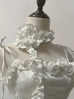 Weißes Choker-Blumenmuster