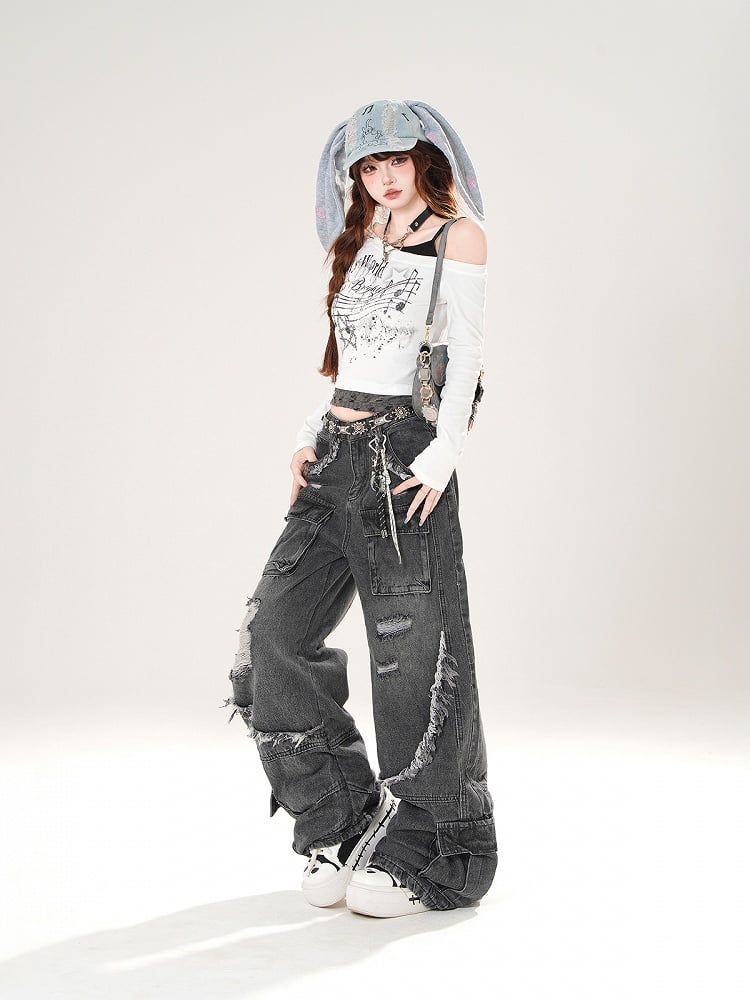 ブラック/ホワイトのアシンメトリーネックラインの音符プリント、ダメージ加工