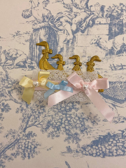 White Pastel Rainbow Lace Bowknots Hairclip