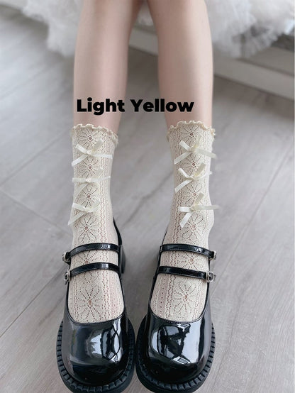 White/Light Yellow/Black Bows Daisy Calf Socks