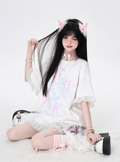 Tシャツ ホワイト/ブラック カスケードフリルアクセント 蝶結びプリント ルーズ