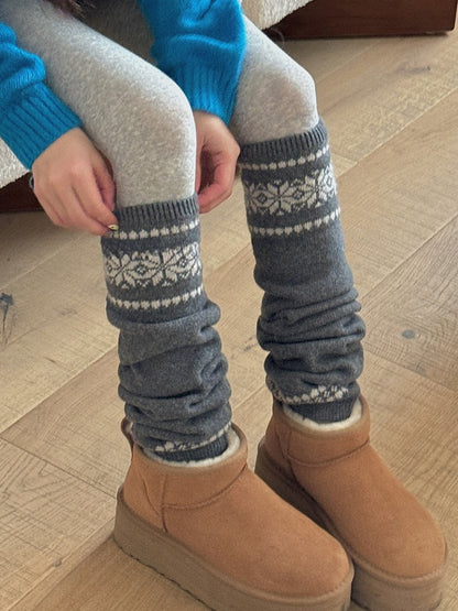 Beige Snowflake Knitted Leg Warmers