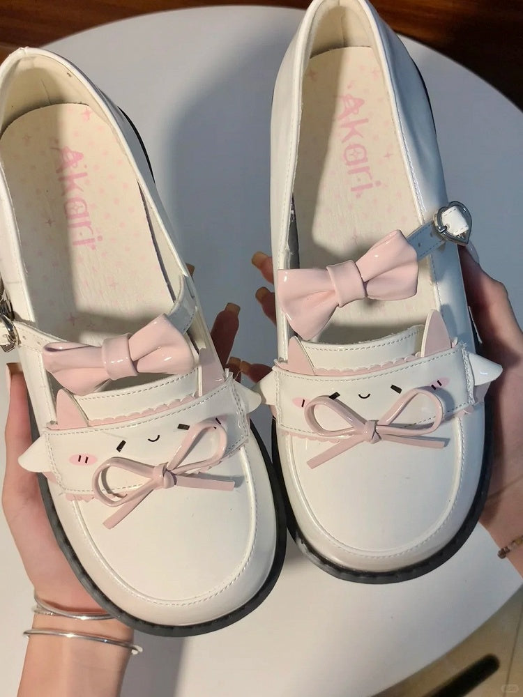 and White Low-heel Shoes Lamb Bow Accents with Cute Heart Buckle JK Style Dazed
