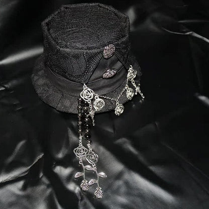 ミニロゼット ブラック/レッド チャーム ビーズハットデザイン