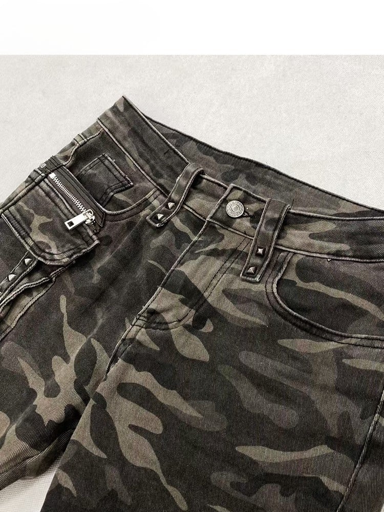 Holes Flare Jeans Camo Green Silhouette Details Pattern Distressed Army