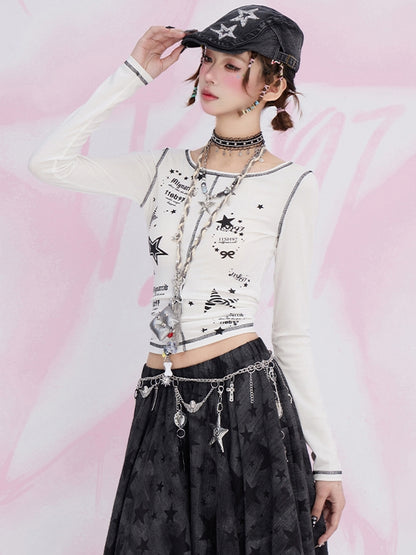 Weißes, kurzes Top mit Rundhalsausschnitt und Sternenmuster