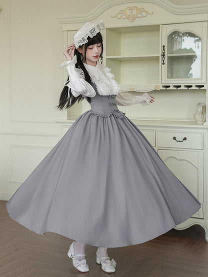 Eleganter Pullover mit Rüschen und Lolita-Rand, grau, gewellt, klassisch, unter dem Rockkleid