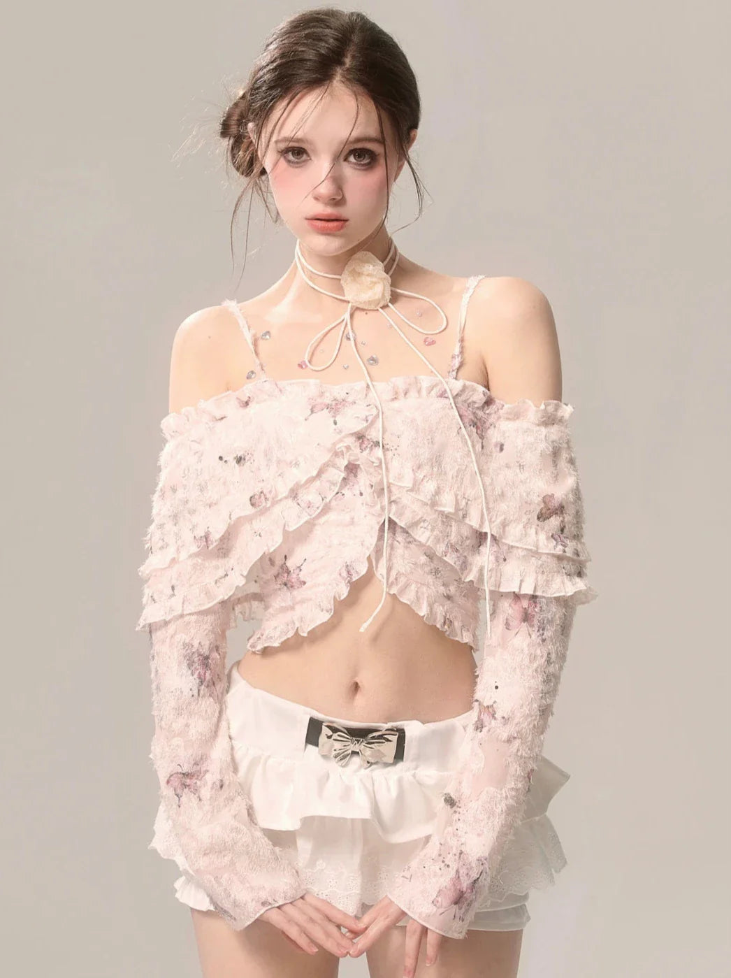 Chiffon-Top mit Rüschenträgern und Schmetterlings-Ausschnitt, schulterfrei, Spitze