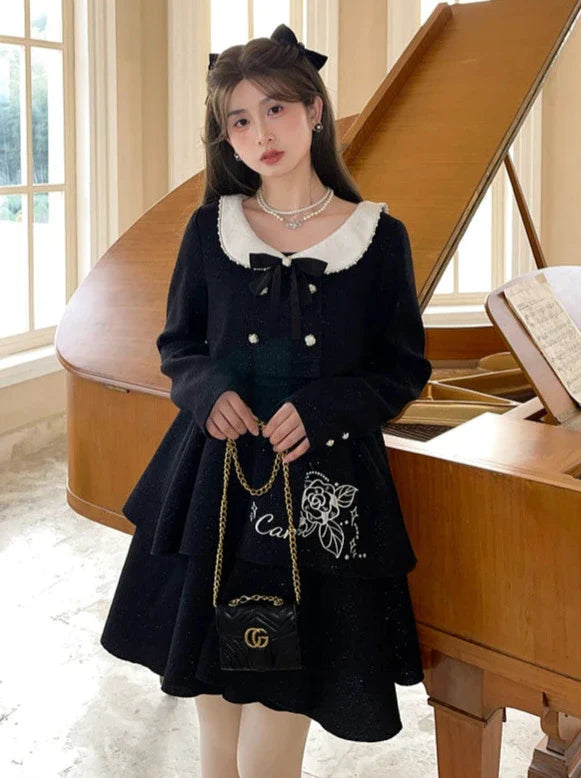 Robe veste noire parfumée, bretelles pailletées, rose et perles, costume court