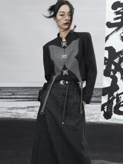 Zweifarbiges silbernes Top mit kurzem Design und Schmetterling