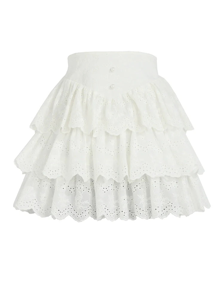 Süßer Lagenkuchenrock aus Spitze