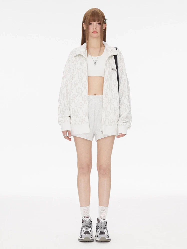 Weiße Jacke mit Reißverschluss und Logo