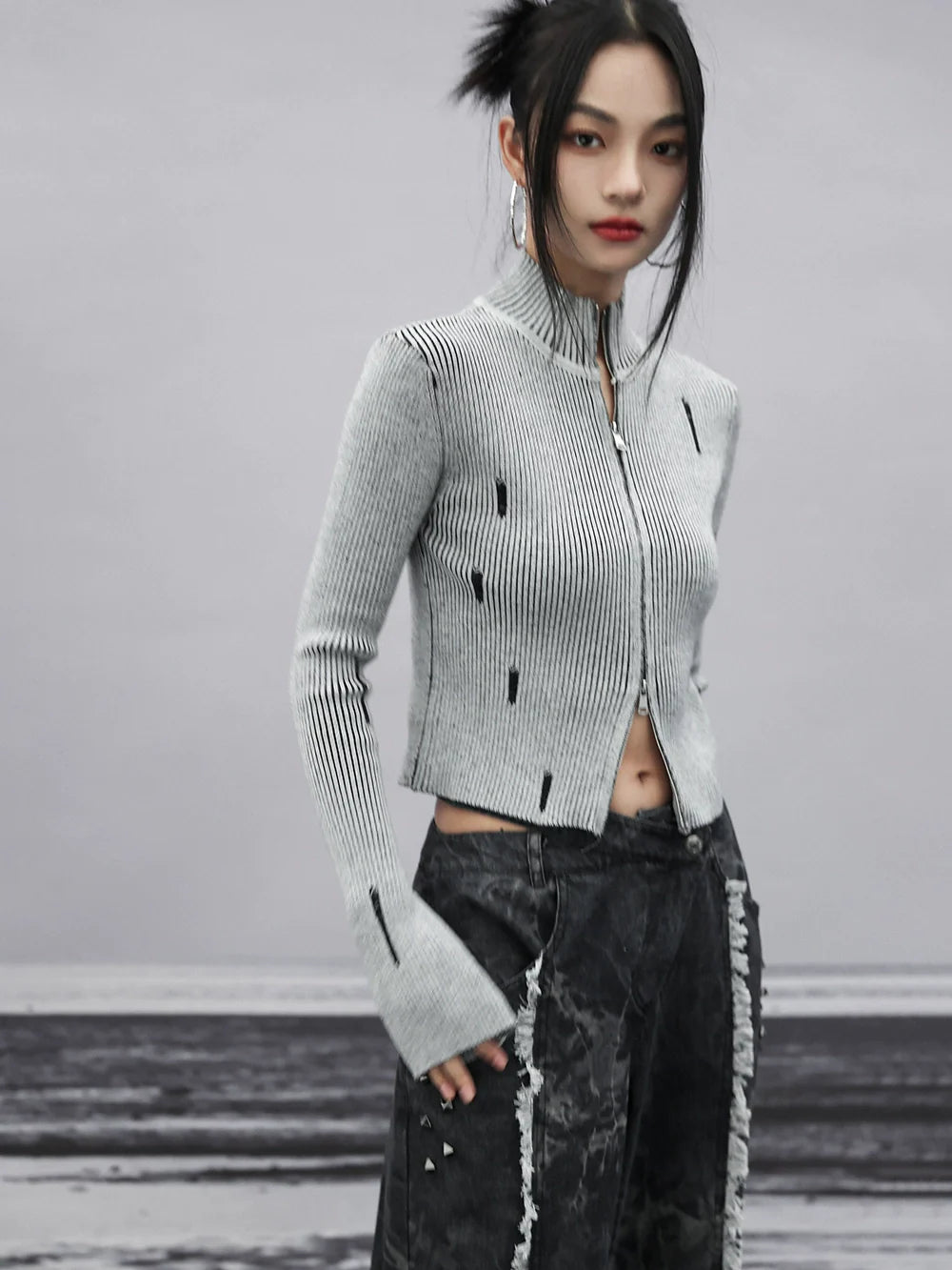 Gerippte Strickoberteile mit Reißverschluss und halbem Halsausschnitt