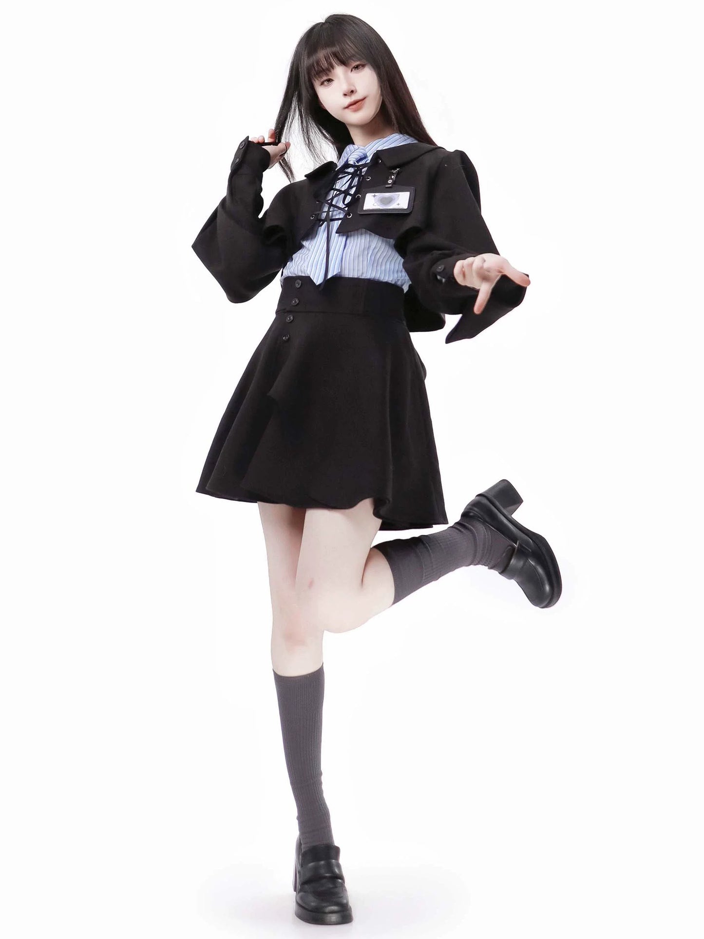 Blau-schwarz gestreifter Collegeanzug