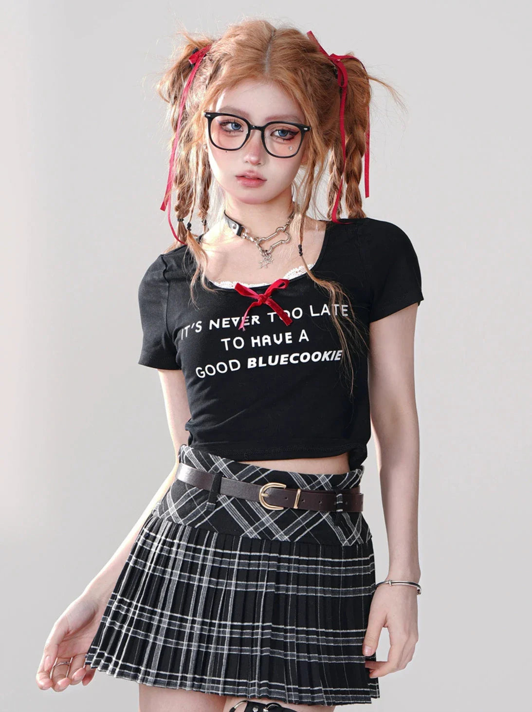 リボン ブラック ジェネレーション クロップド ロゴ ファースト Tシャツ