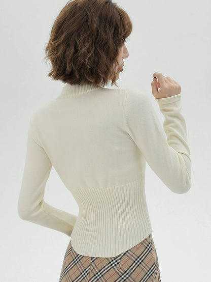 Schlankes, quadratisches Oberteil mit Taillenhalsausschnitt