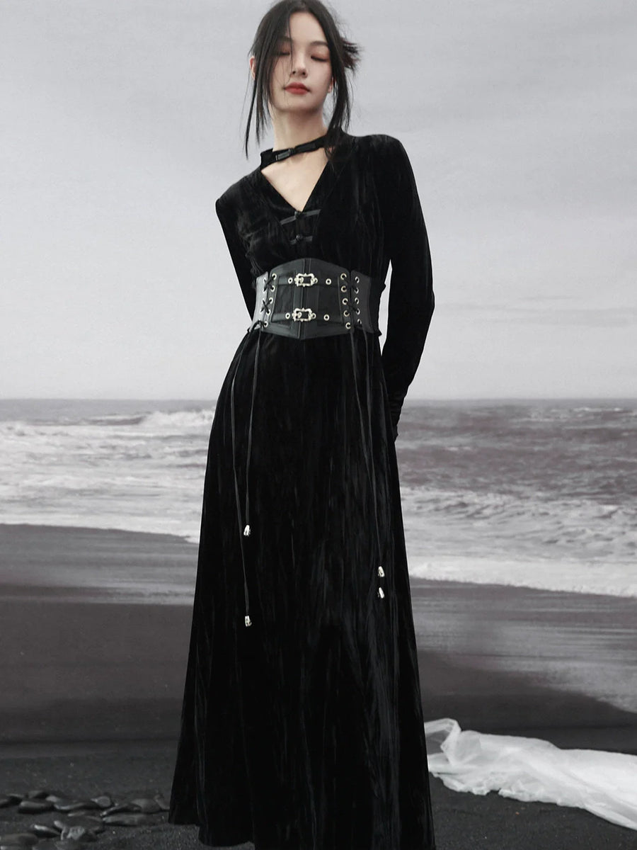 Robe noire en velours romantique rétro à col en V et maille chinoise