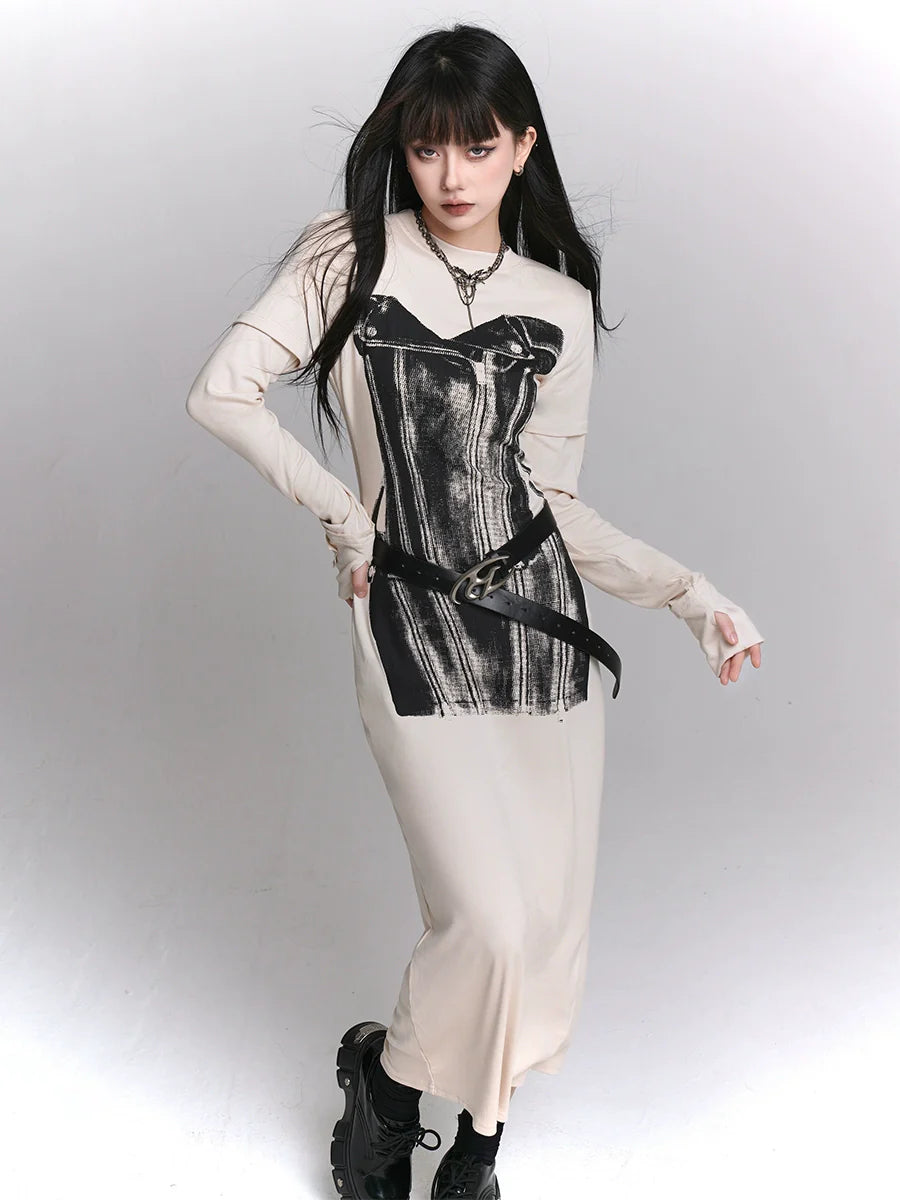 Robe noire au design blanc cassé