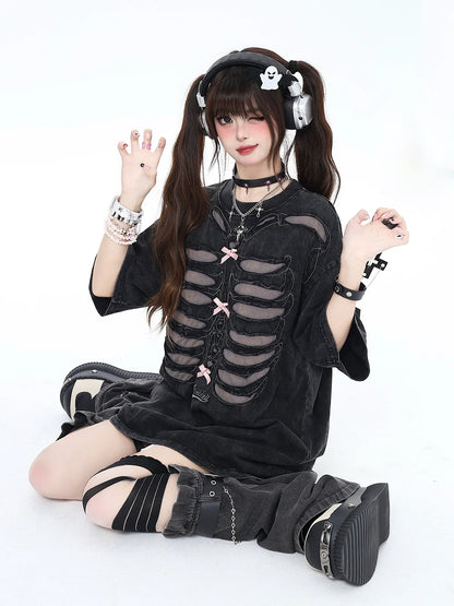 Loose Dark Subculture in T-Shirt Hole American the Wall