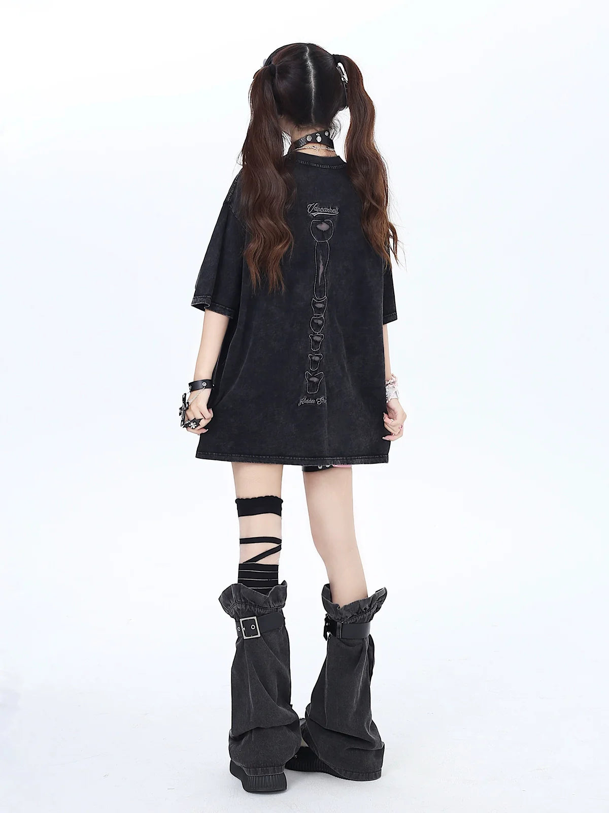 Loose Dark Subculture in T-Shirt Hole American the Wall