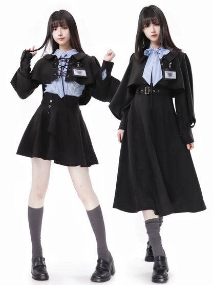 Blau-schwarz gestreifter Collegeanzug