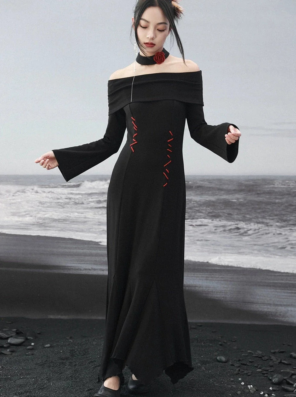 Off-the-shoulder Slim Slim Dark Draped Dress