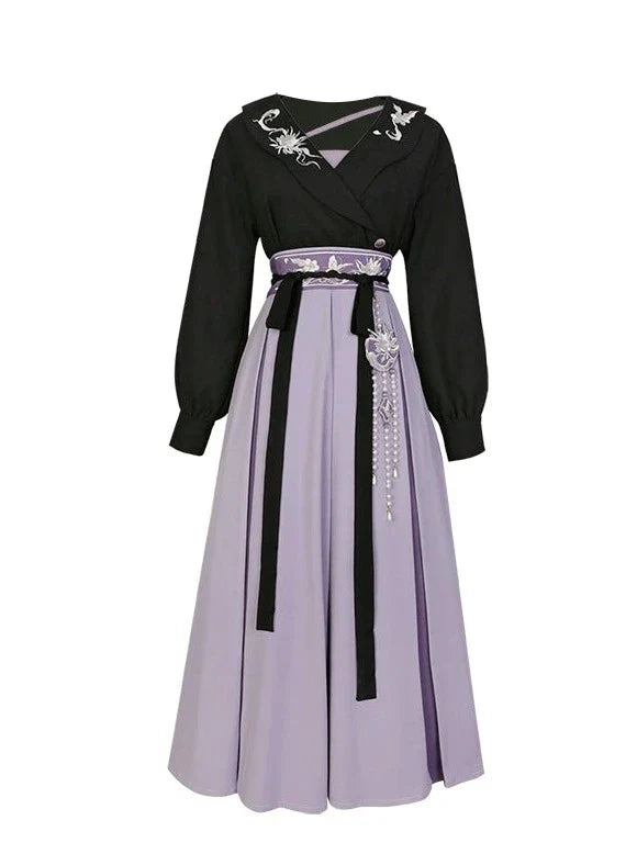 Bluse Langer Dunkler Rock Plissee Blume