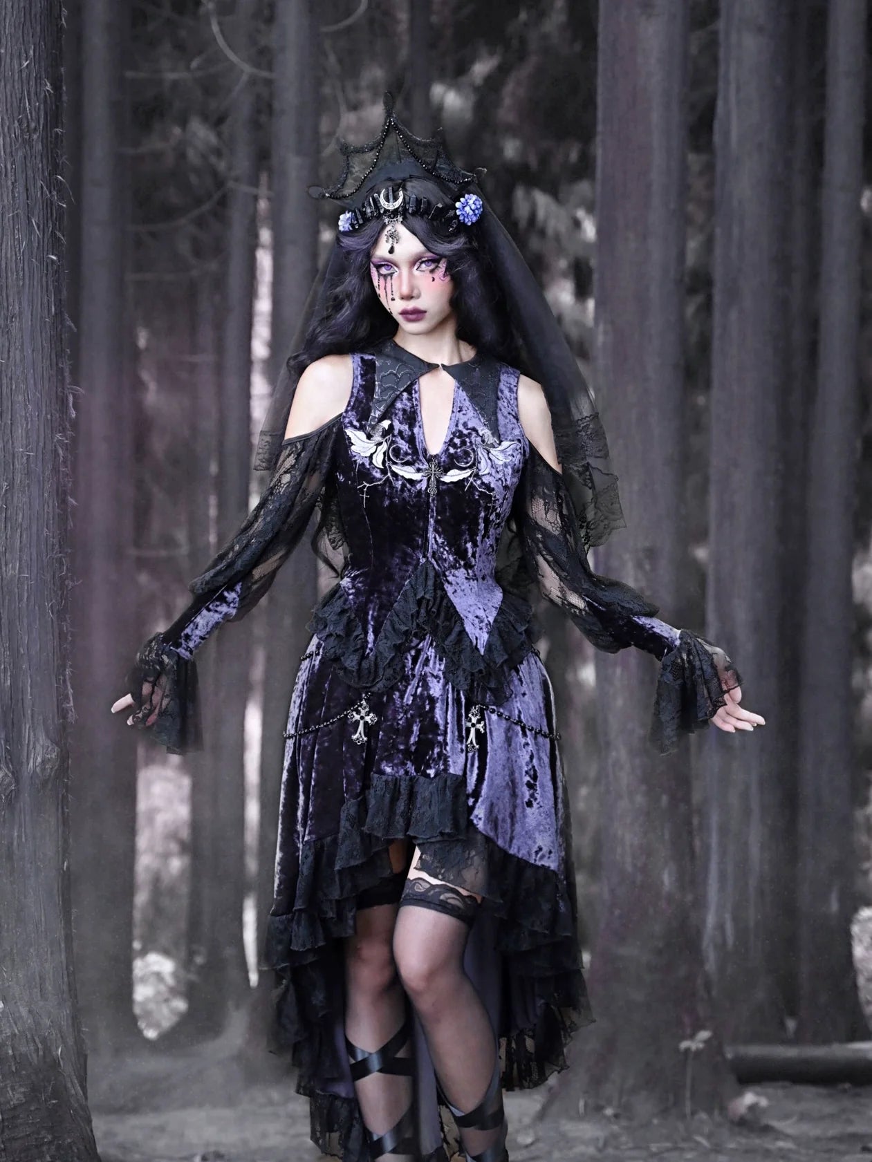 ルナフ ベルベット刺繍 ゴシックベルトップ レーススリーブカラー ポインテッド