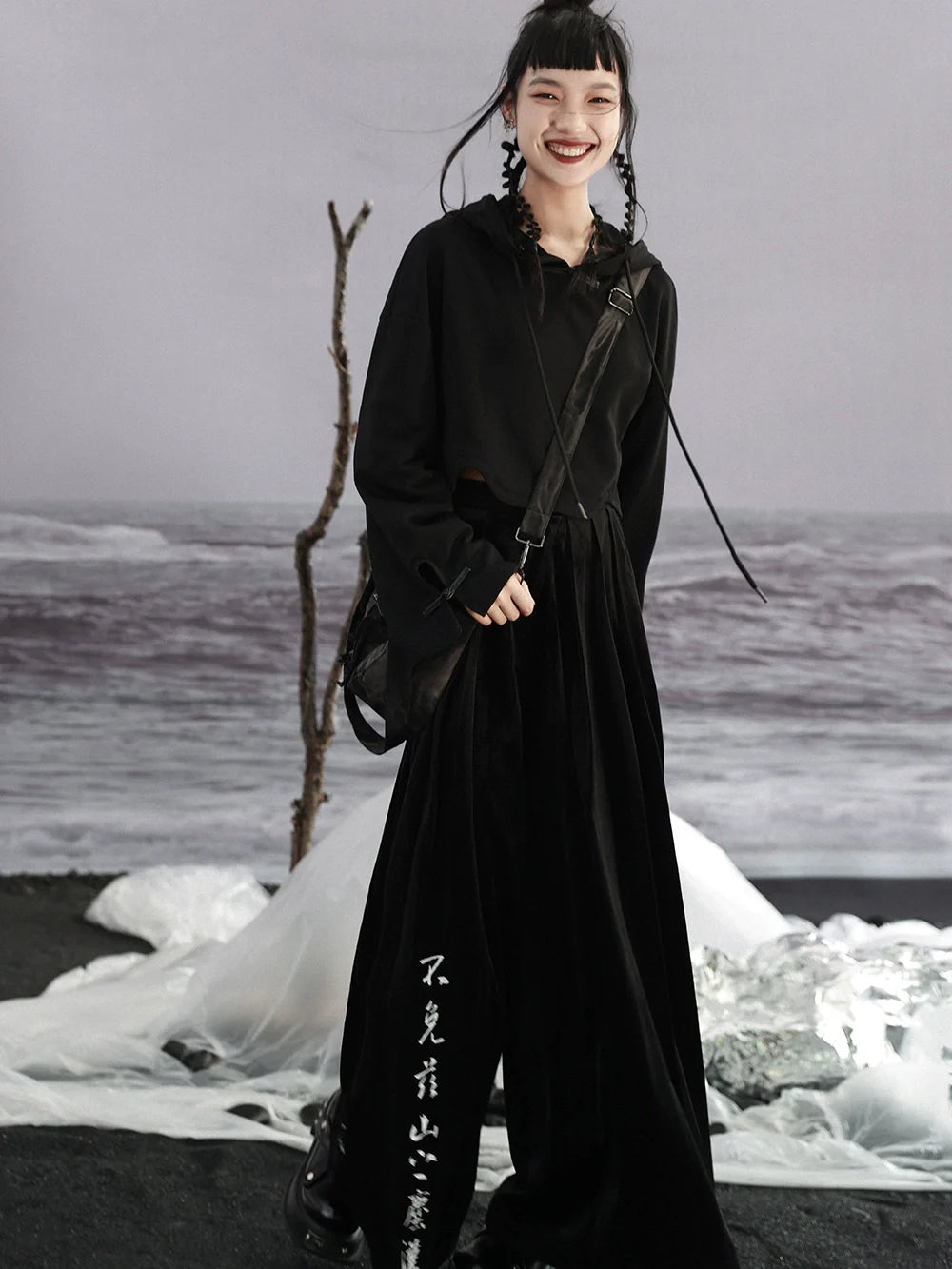 Beinhose China Wide Print