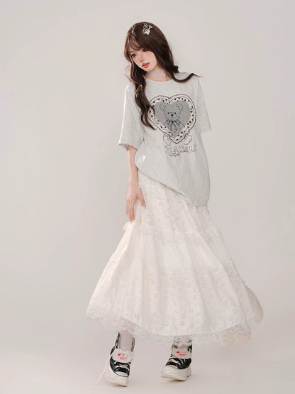 Süßer, mädchenhafter weißer Rock lang