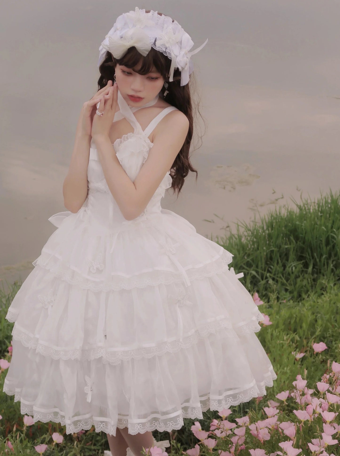 ロリータ+フラワードレス ホルターネック ウェディングドレス ライトサスペンダー