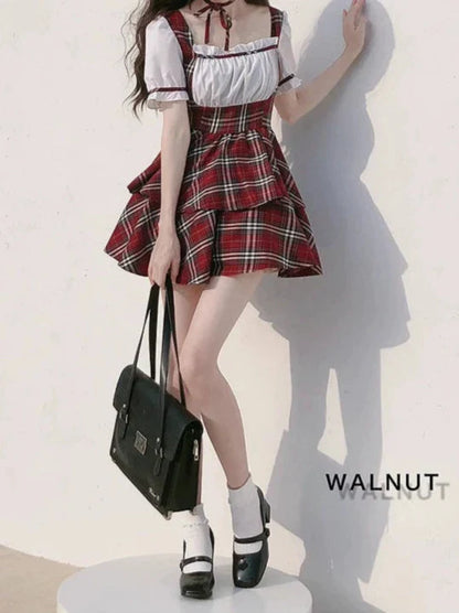 Puffkleid mit Chokerärmeln, schottische Kuchenbandhose, kariert, rot, bauschig