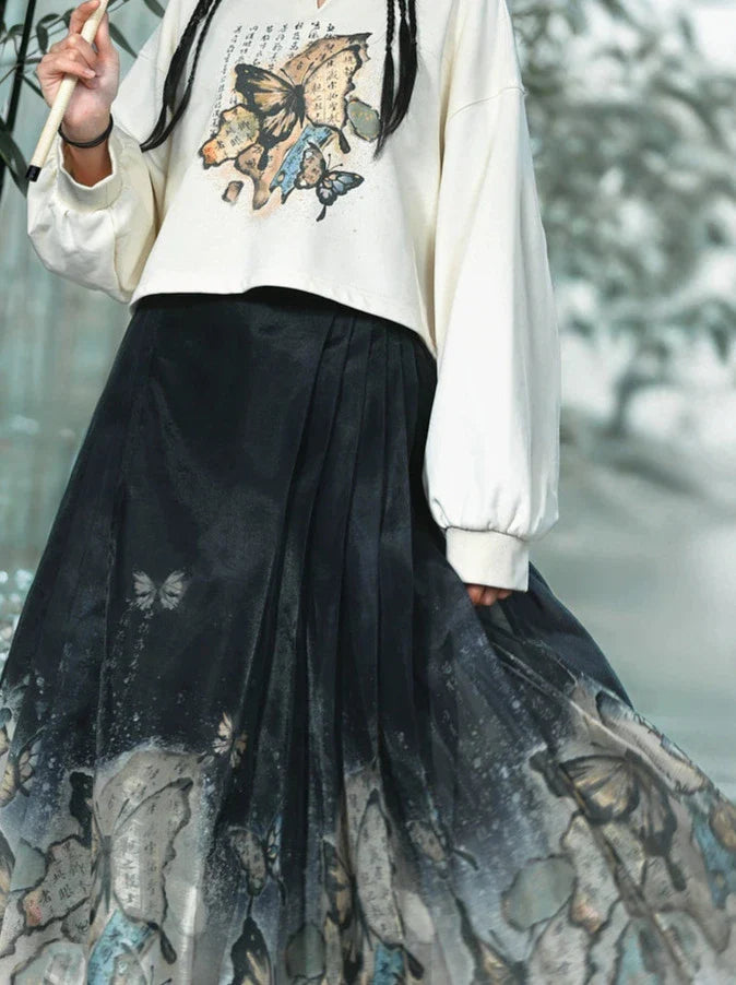 Short/Long Cropped Trainers China Butterfly Retro + Pleated Skirt