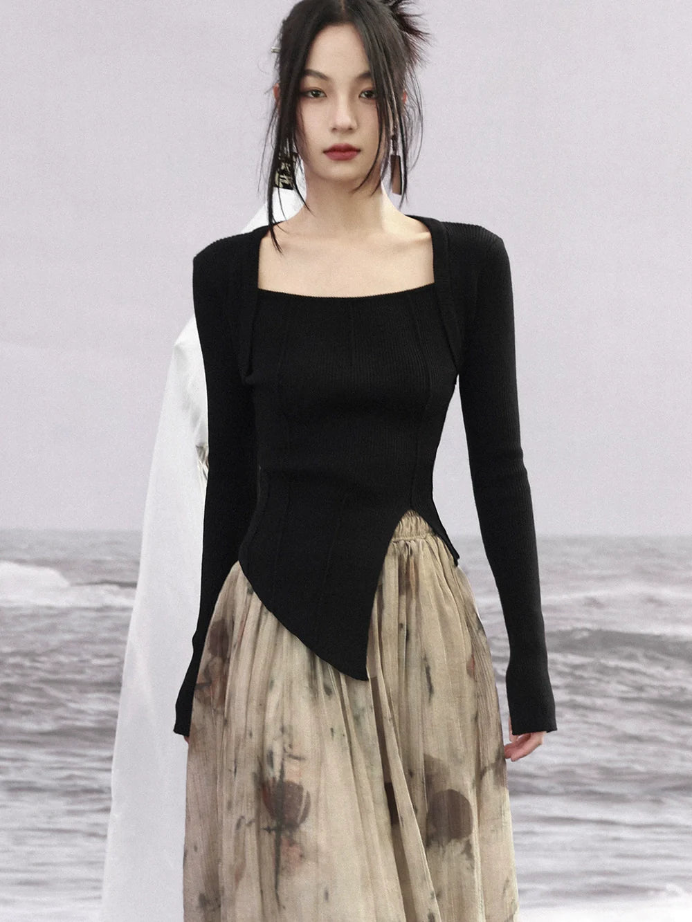 Bottle Slit Square Collar Tops