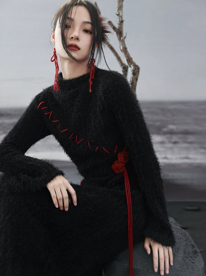 Kontrastkleid Rose Unregelmäßig Rot Strickärmel Dunkel Schwarz Glocke