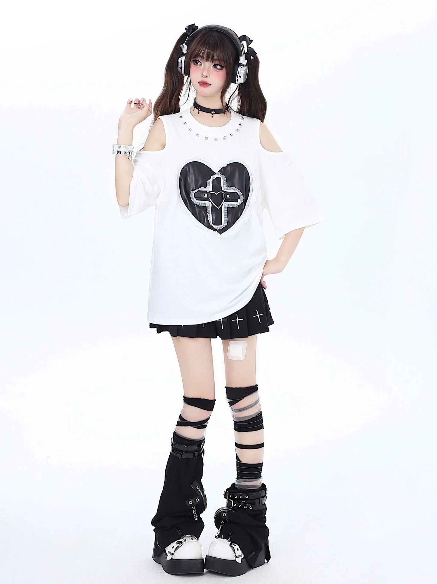 ダークリベットレースTシャツ ラブルーズオープンシェルダー