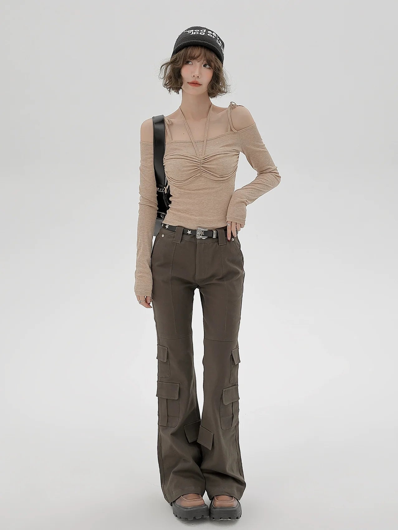 ショルダーリボンホルターネックトップオフ